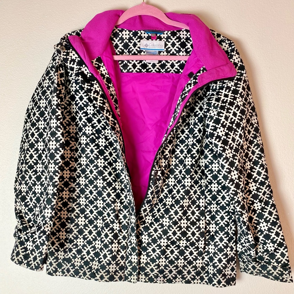 Columbia Interchange Womens Jacket, Size L, Black & White Snowflake Pattern